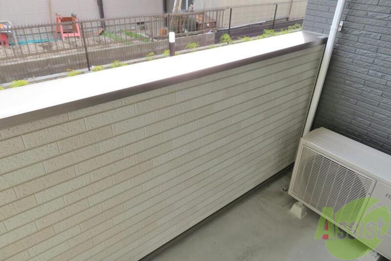 バルコニー　バルコニーは洗濯物がしっかり干せそうです。