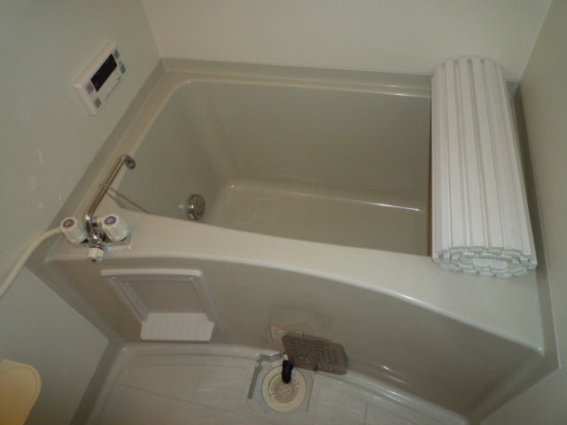 バス・シャワールーム　追い焚きバス