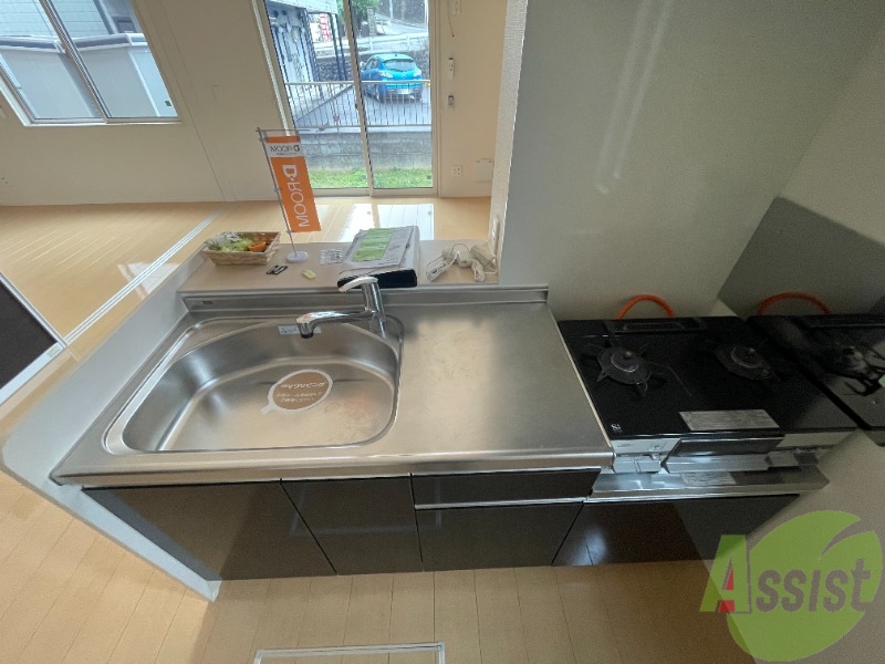 キッチン　キッチンは使いやすいカウンター式になっています。