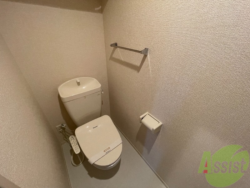 トイレ　トイレはウォシュレットもついていて落ち着いて過ごせます。