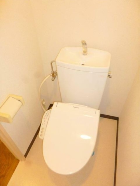 トイレ　別号室の参考写真です