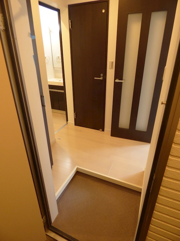 玄関　※同シリーズの別物件の写真です