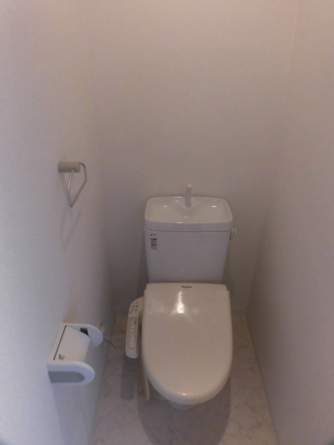 トイレ　前回募集時の写真です。