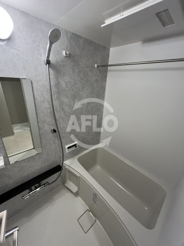 バス・シャワールーム　コンフォリア・リヴ東三国駅前ソルテラス　浴室