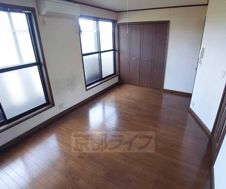 居室・リビング　広々とした室内です！