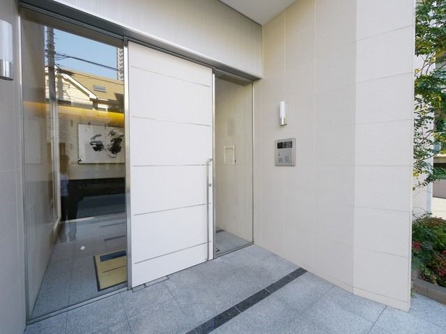 エントランス　エントランス