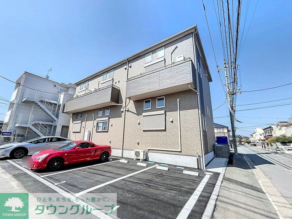 建物外観　駐車場