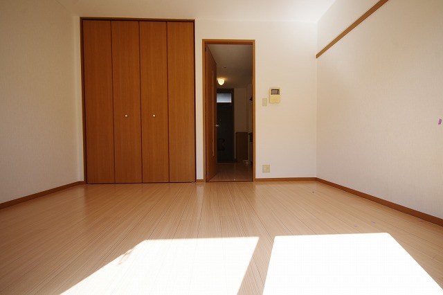 居室・リビング　※別号室の写真使用中