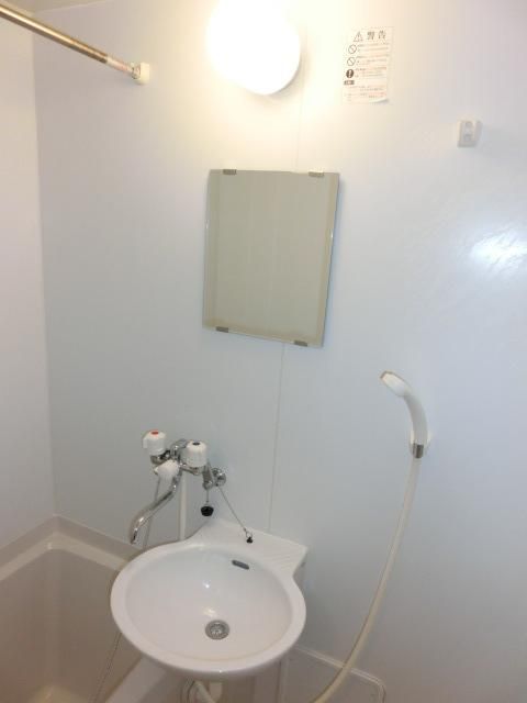 洗面設備　同タイプ別室・イメージ