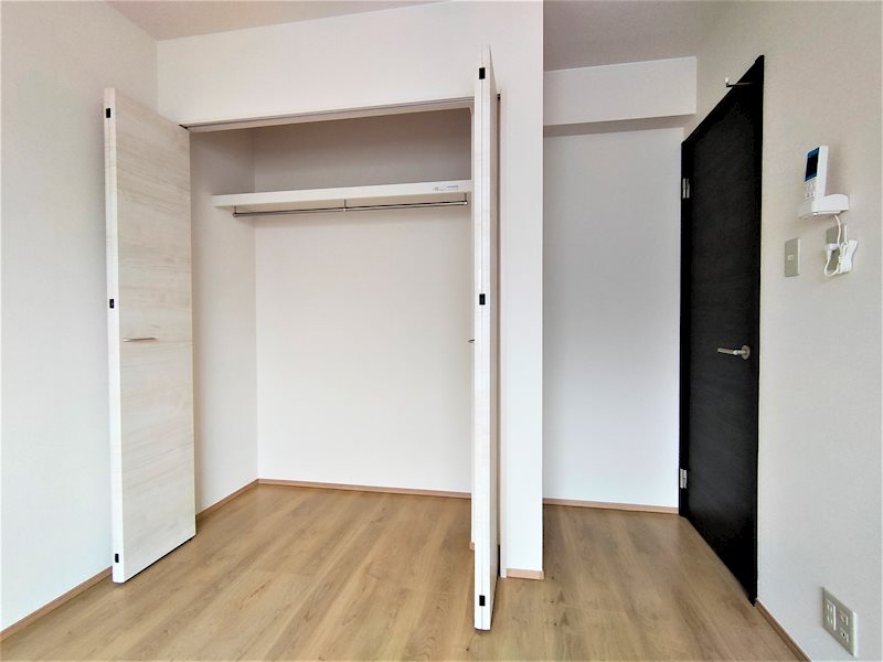 収納　ご家族の荷物をたっぷり収納可能です。