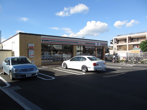 コンビニ　セブンイレブン練馬春日町4丁目店（コンビニ）まで275m
