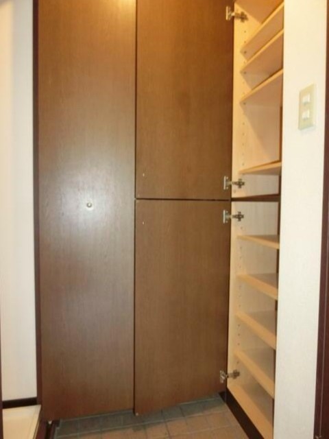 収納　シューズボックス