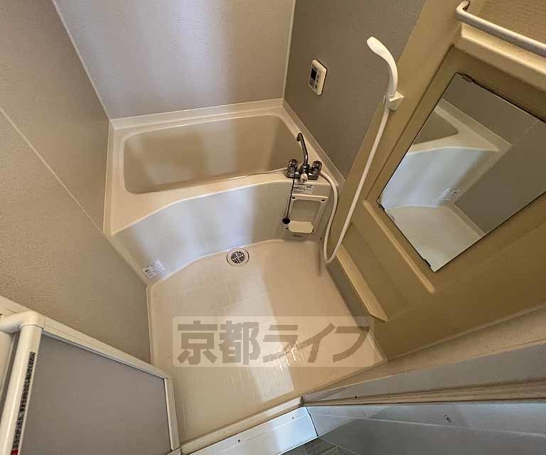 バス・シャワールーム　ゆったりくつろげるお風呂です。