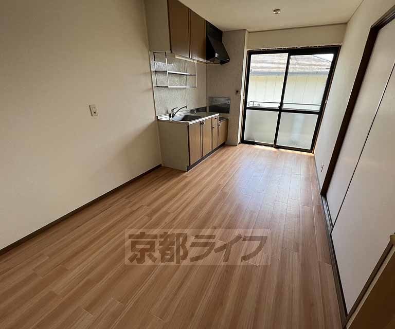 居室・リビング　ひろびろとした居室です。ゆったりくつろげますね。