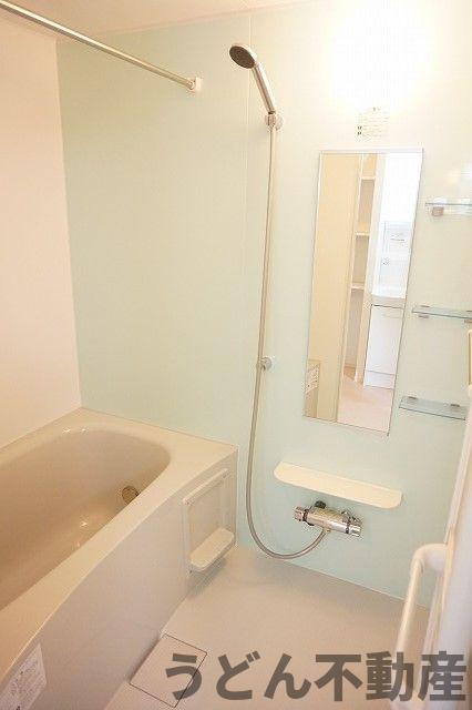 バス・シャワールーム　うどん県のお部屋探しはうどん不動産へ うどんちゃんとLINE