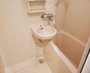 バス・シャワールーム　お風呂で日々の疲れを落としましょう