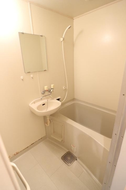 バス・シャワールーム　バスルーム