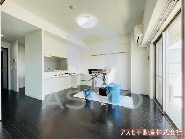 居室・リビング　同マンション別部屋　参考写真