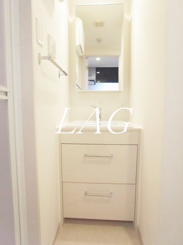 洗面設備　独立洗面台です。