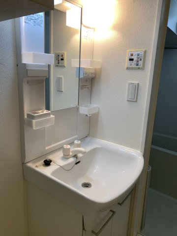 洗面設備　脱衣スペースもあります