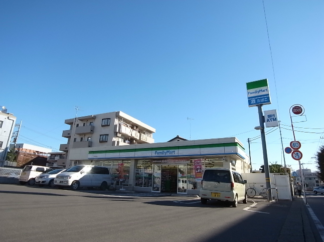 コンビニ　ファミリーマート 坂戸南町店（コンビニ）まで691m