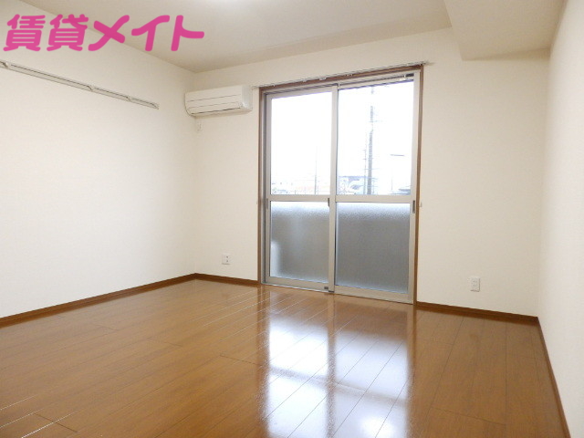 居室・リビング　居室・リビング別部屋の写真です