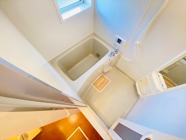 バス・シャワールーム　同一建物内２０１号室内装写真転載