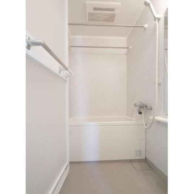 バス・シャワールーム　※写真は同タイプ住戸です。