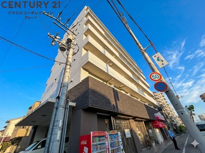 建物外観　宅配ボックス付きで便利！オートロック付きで安心！