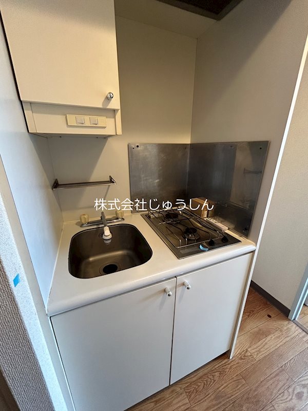 キッチン　※同タイプ部屋写真参照
