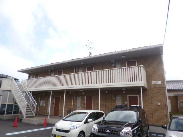 建物外観　駐車場