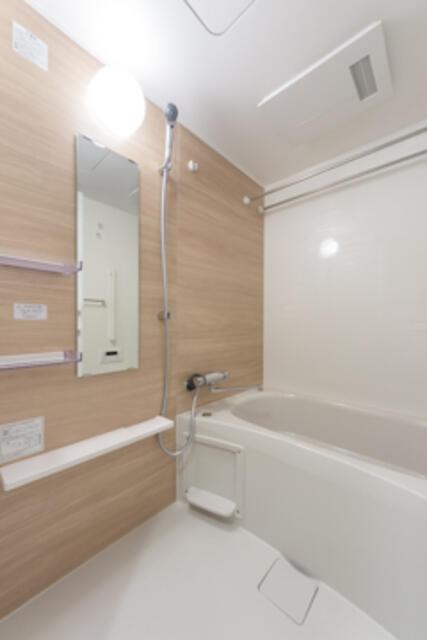 バス・シャワールーム　※写真は同タイプ住戸です。?