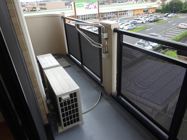 バルコニー　中部屋の参考写真です