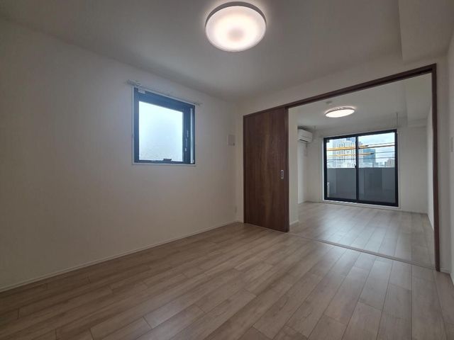 居室・リビング　※別部屋参考写真