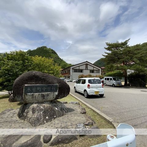 中学校　木曽町中学校木曽町中学校（中学校）まで1088m