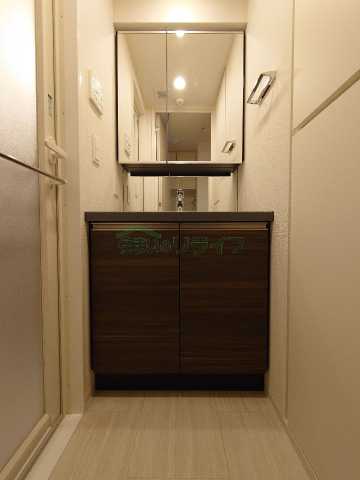洗面設備　クレストコート新宿山吹　※同タイプの別部屋写真です