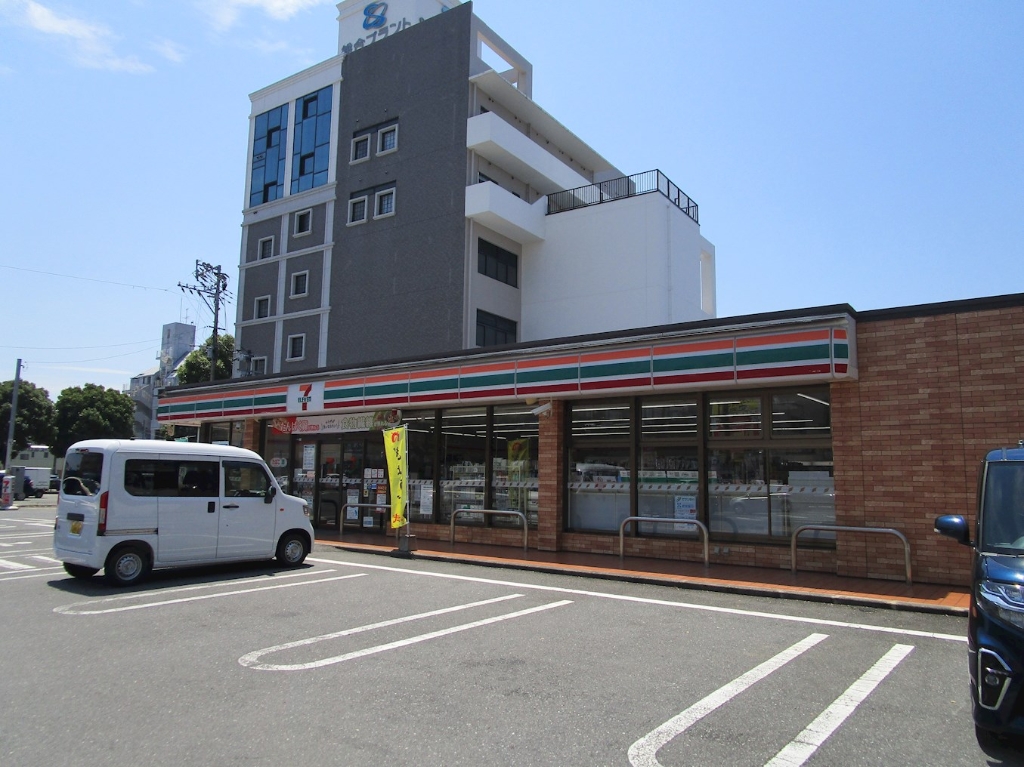 コンビニ　セブンイレブン 熊本神水1丁目店（コンビニ）まで235m