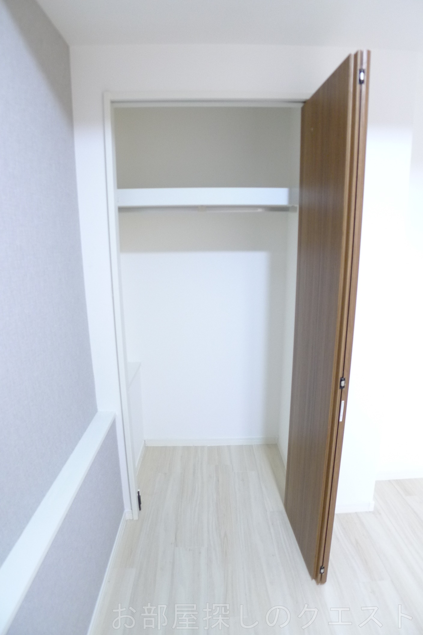 収納　（写真は同タイプ）