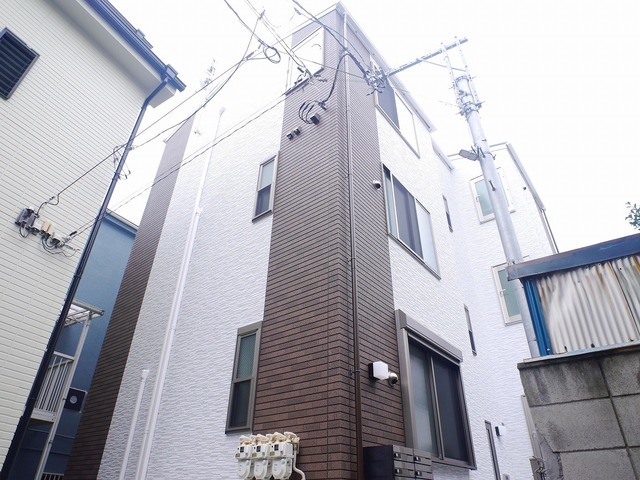 建物外観　２０１８年築