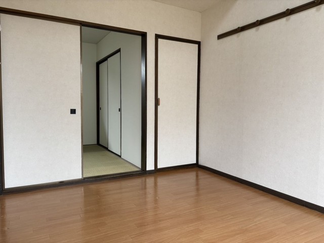 その他部屋・スペース　【その他内観】和室と洋室