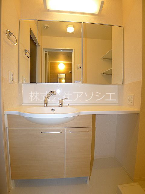 洗面設備　シャンプードレッサー