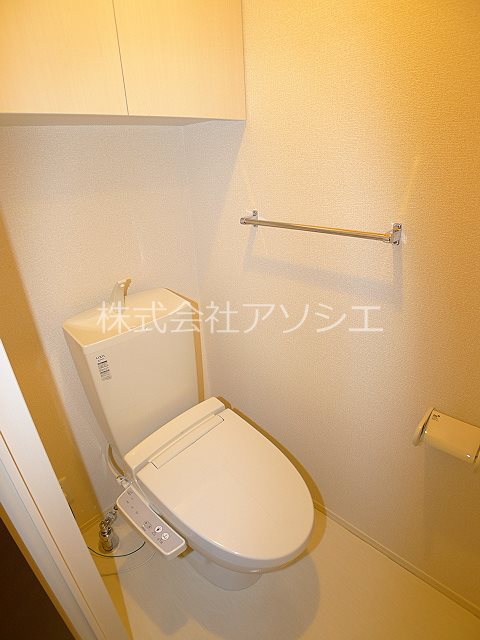 トイレ　ウォシュレット便座