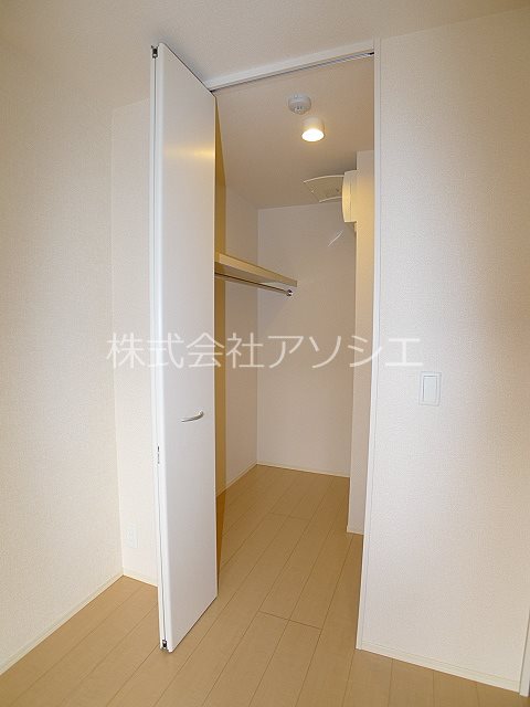 収納　ウォークインクローゼット
