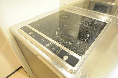 キッチン　類似タイプ　ガラストップ　IH&ラジエント　お掃除ラクラク