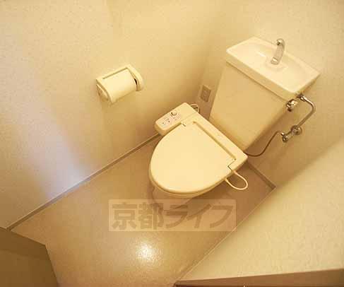 トイレ　ウォシュレット付きなんです