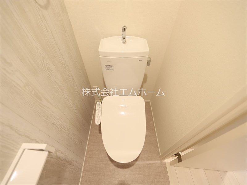 トイレ　温水洗浄暖房便座付トイレ