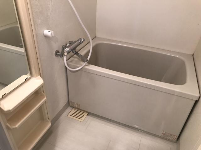 バス・シャワールーム　バス
