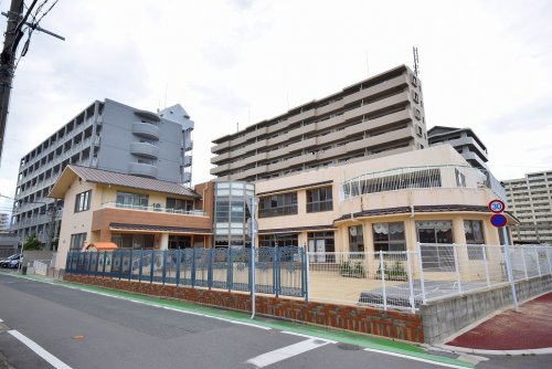 幼稚園・保育園　福岡リズム保育園（幼稚園・保育園）まで1121m