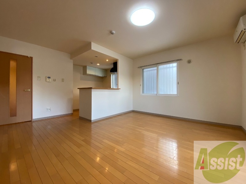 居室・リビング　広くてキレイなお部屋が広がっていて、充実した生活が送れそう。