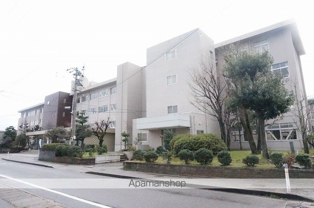 中学校　野々市中学校（中学校）まで321m